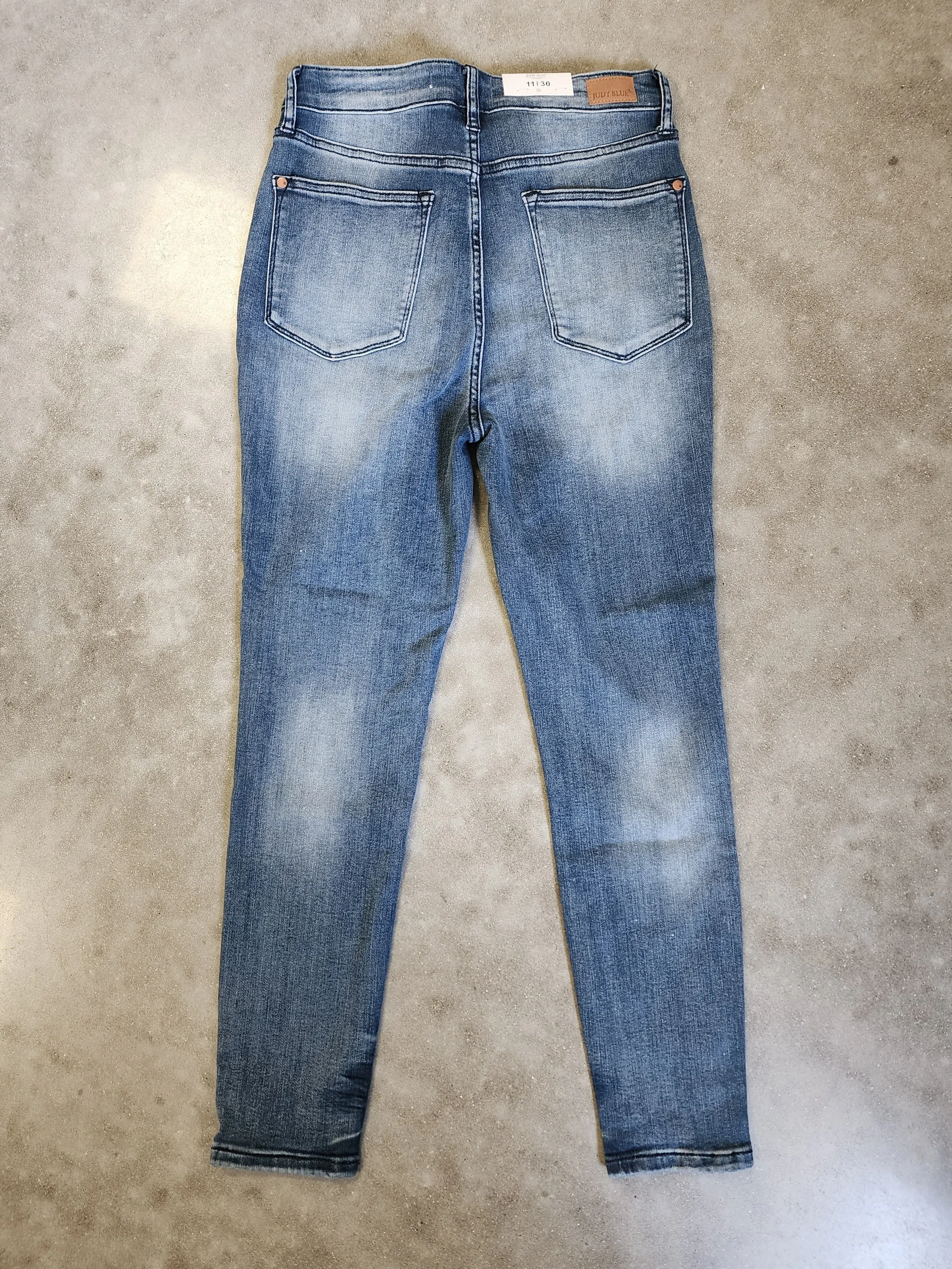 Judy blue highwaisted control top contrast wash skinny