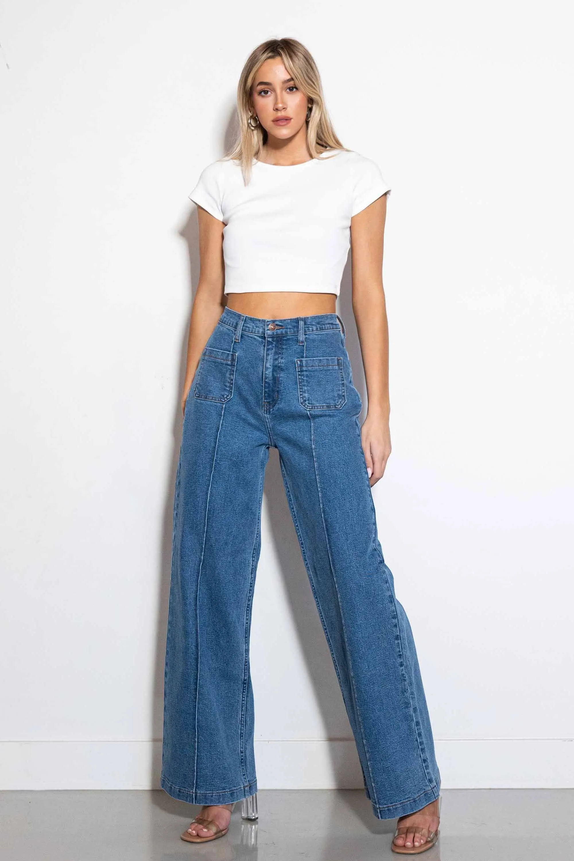 Square Pockets Wide Leg Jeans