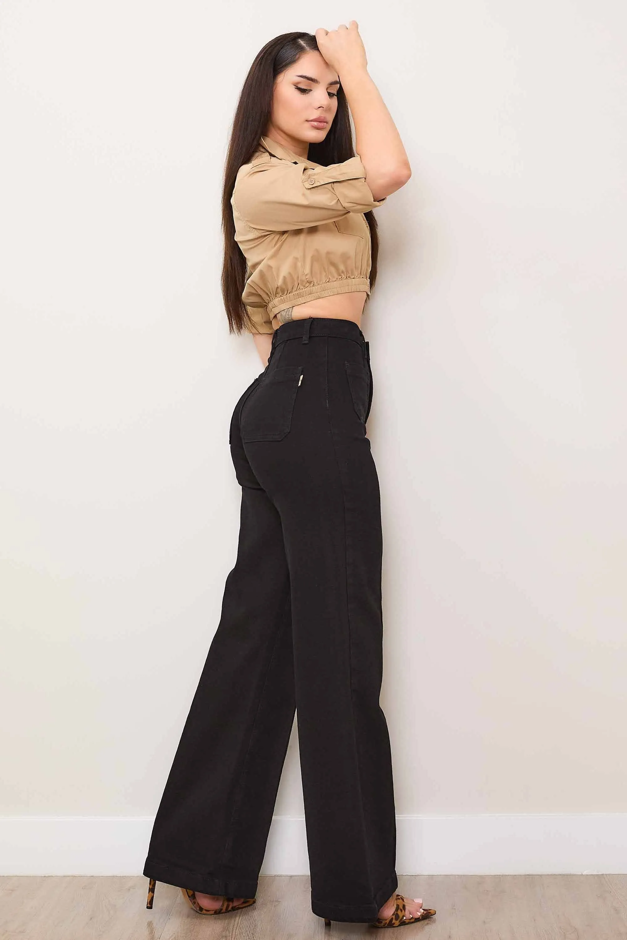 Square Pockets Wide Leg Jeans