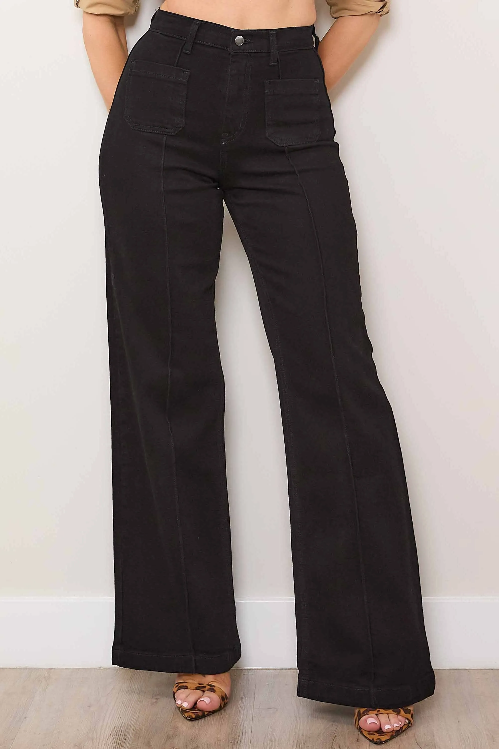 Square Pockets Wide Leg Jeans