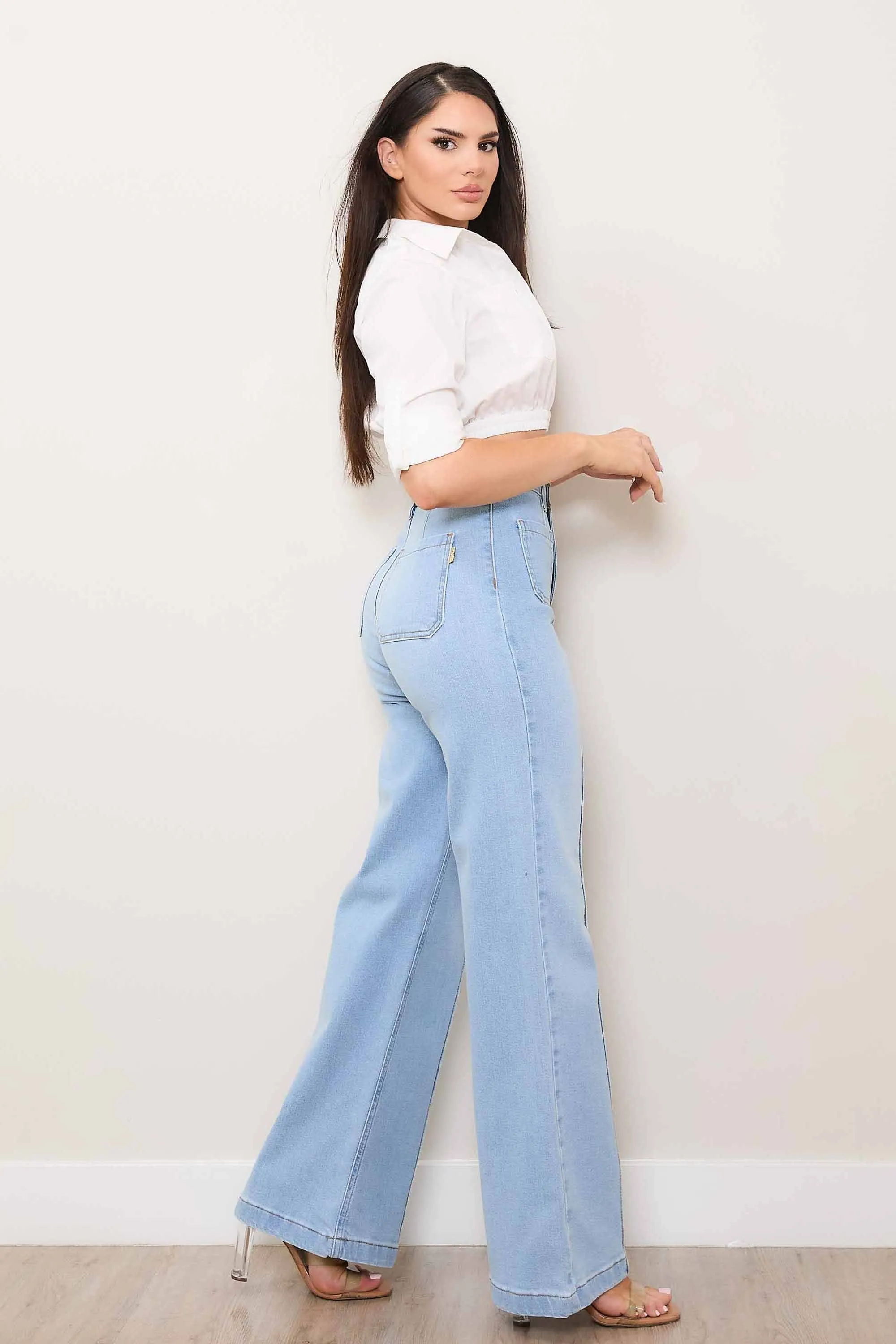 Square Pockets Wide Leg Jeans