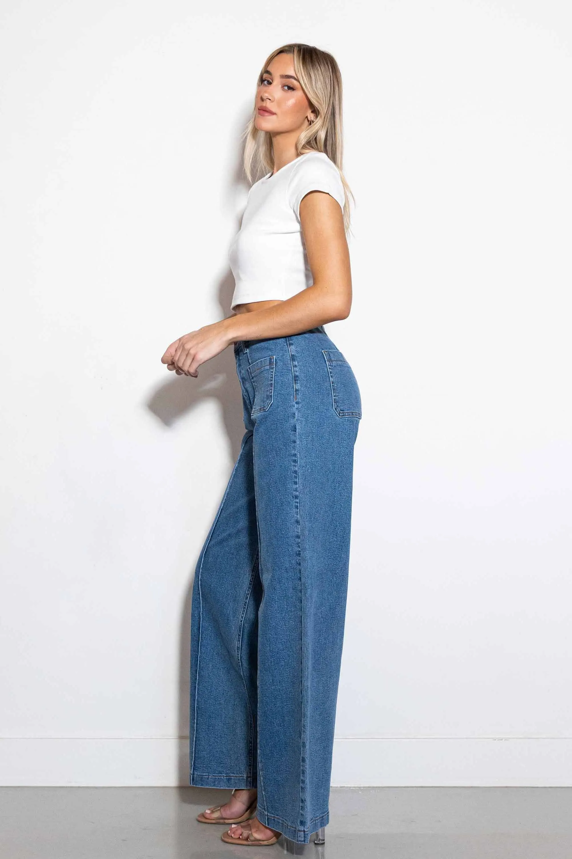 Square Pockets Wide Leg Jeans
