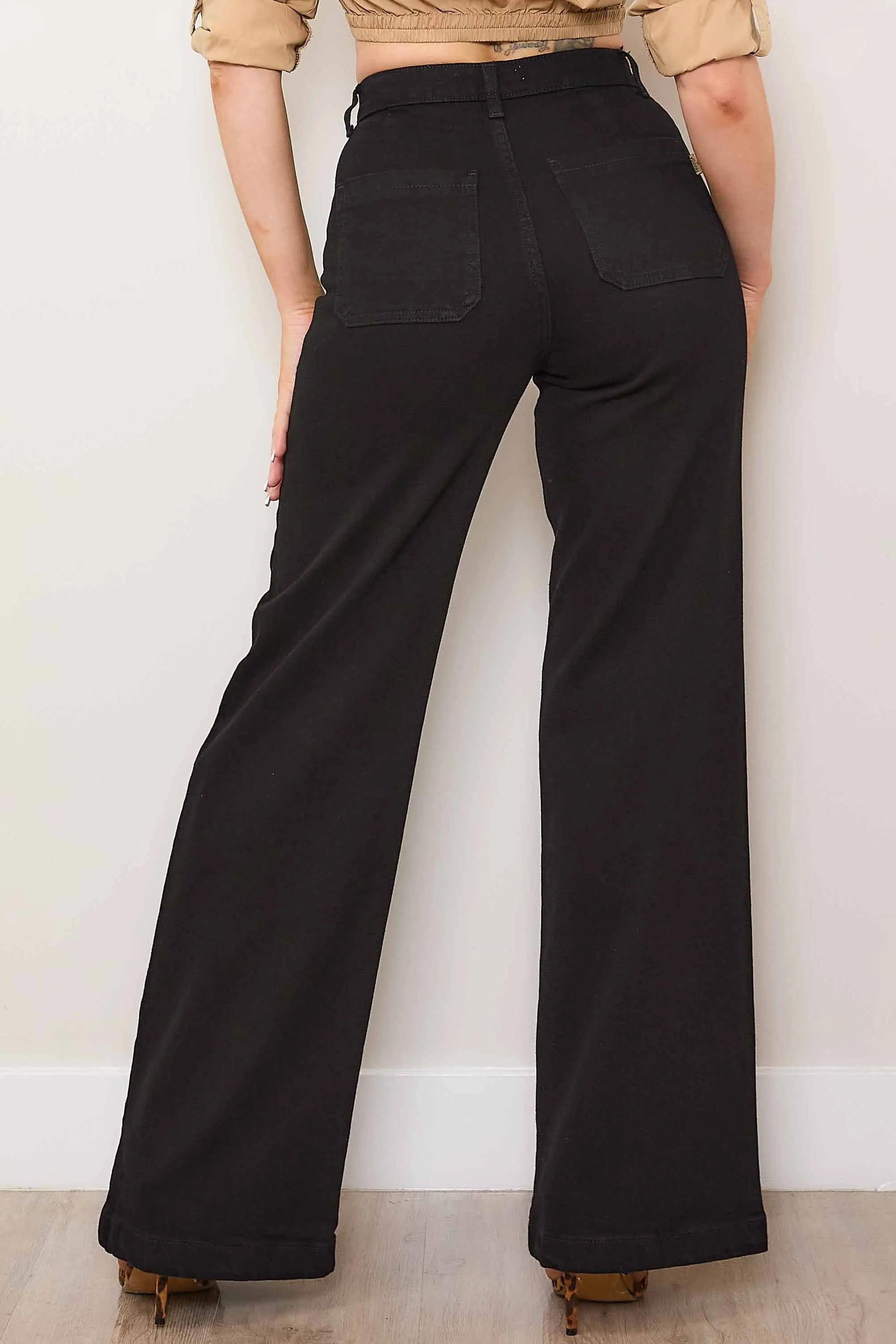 Square Pockets Wide Leg Jeans