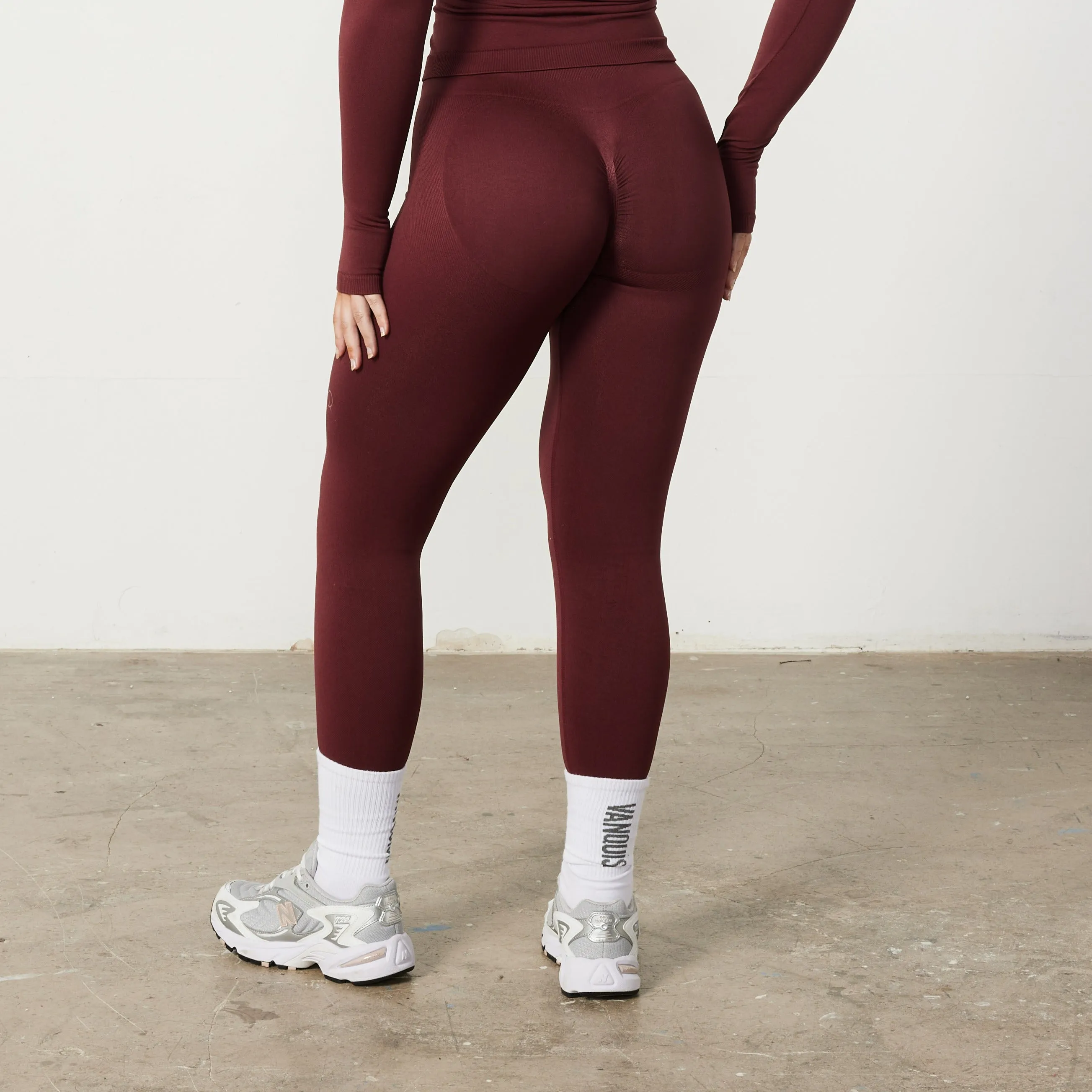 Vanquish Elevate Seamless Petite Burgundy Leggings